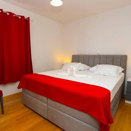 מאקרסקה Apartments Vladimir #5 מראה חיצוני תמונה