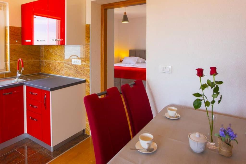 מאקרסקה Apartments Vladimir #5 מראה חיצוני תמונה