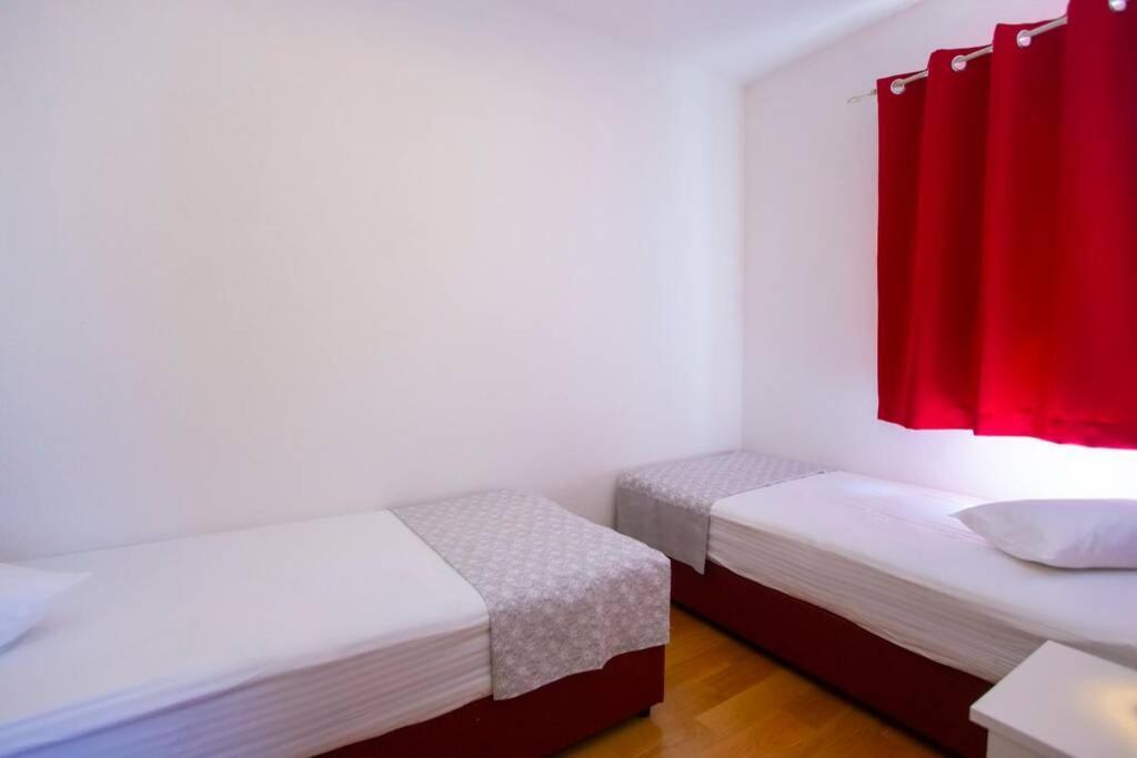 מאקרסקה Apartments Vladimir #5 מראה חיצוני תמונה